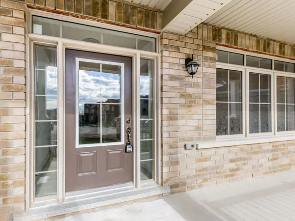 88 Lawrence D. Pridham AVE, New Tecumseth, ON L9R 0X4