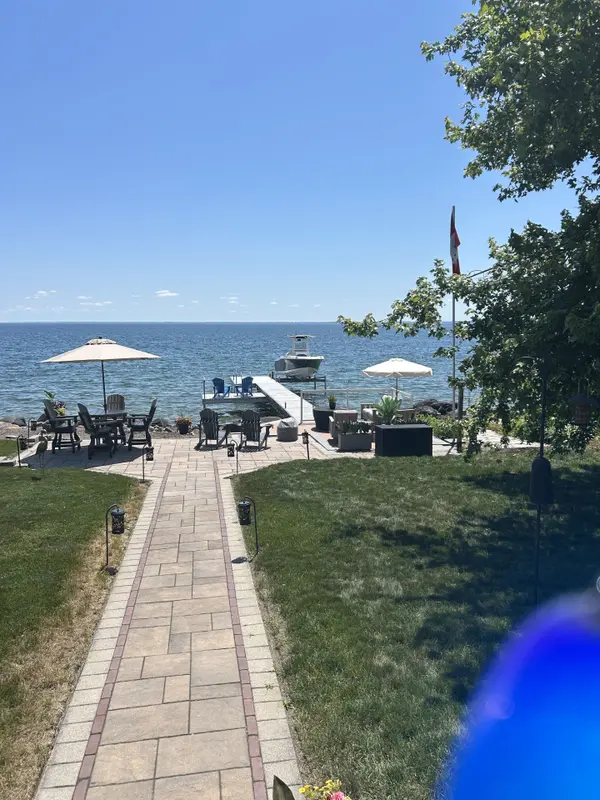 167 Lakeshore RD W, Oro-medonte, ON L0L 2E0