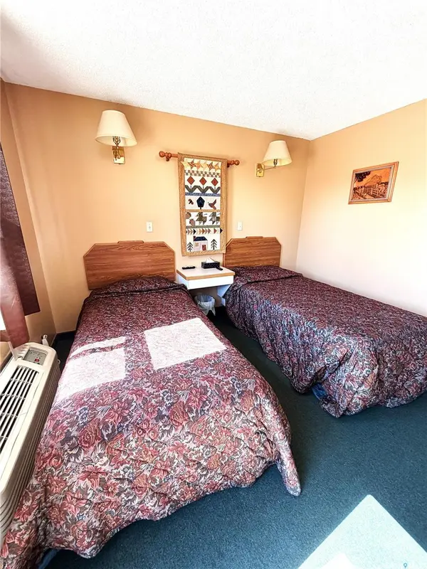 102 1st AVENUE E, Lampman, SK S0C 1N0