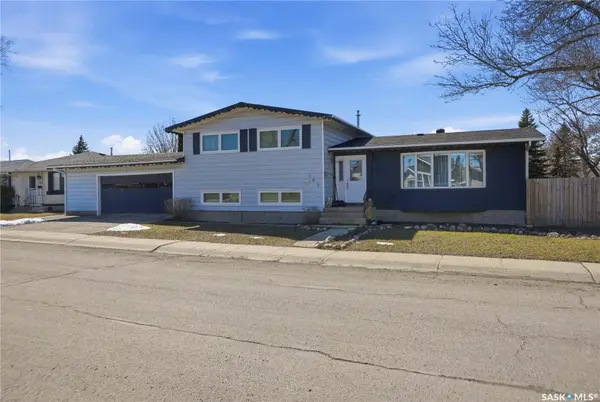163 Lloyd CRESCENT, Regina, SK S4R 6B9