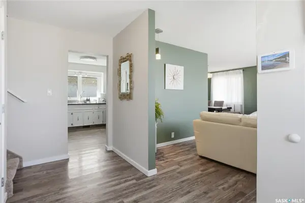 163 Lloyd CRESCENT, Regina, SK S4R 6B9