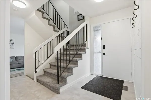 542 Coldspring WAY, Saskatoon, SK S7J 3N6