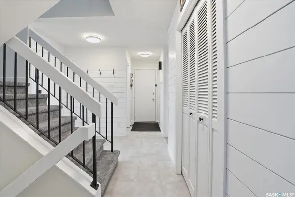 542 Coldspring WAY, Saskatoon, SK S7J 3N6