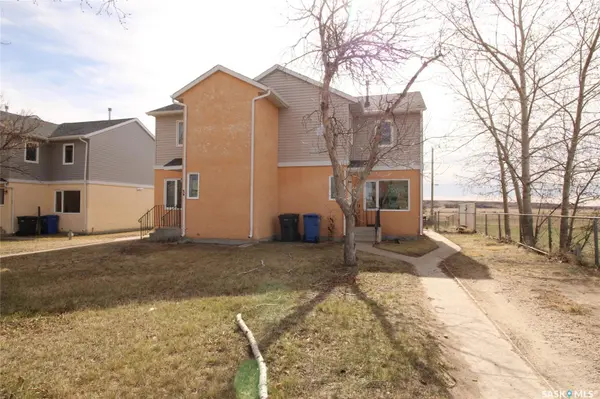 310-320 Railway AVENUE W, Val Marie, SK S0N 2T0