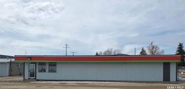 102 Railway AVENUE N, Cabri, SK S0N 0J0