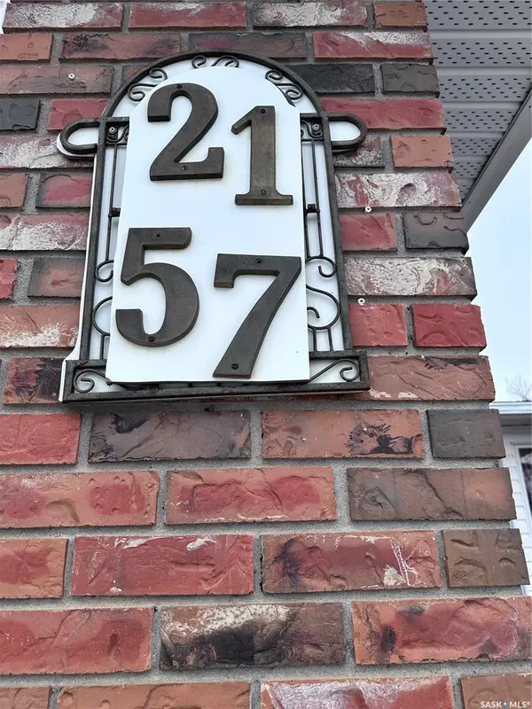 2157 Douglas AVENUE, North Battleford, SK S9A 3J1