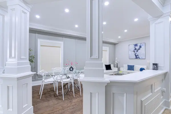 16 Fallgate DR, Brampton, ON L6X 0R5