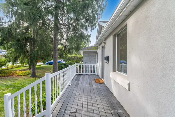 1175 Kane RD, Mississauga, ON L5H 2M2