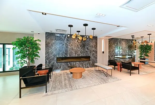 60 George Butchart DR #409, Toronto W05, ON M3K 0E1