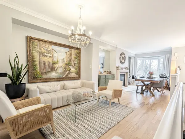 235 VAN DUSEN BLVD #3, Toronto W08, ON M8Z 3J2