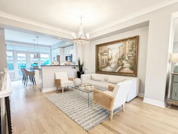 235 VAN DUSEN BLVD #3, Toronto W08, ON M8Z 3J2