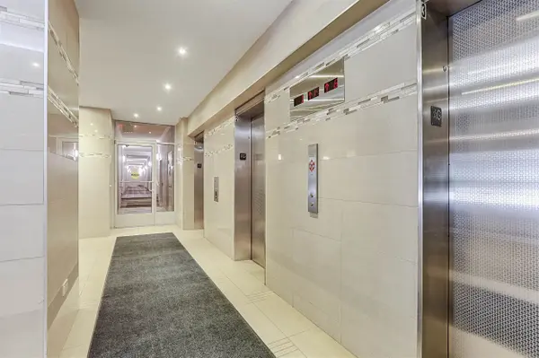 240 Scarlett RD #613, Toronto W03, ON M6N 4X4