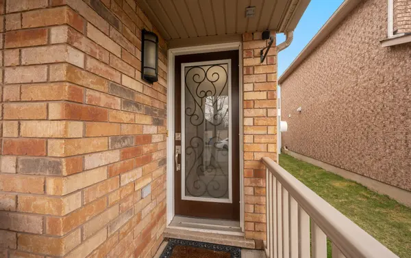 6 Clyde RD, Brampton, ON L6X 0L9