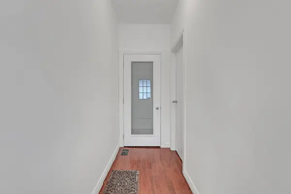 1383 Lansdowne AVE, Toronto W03, ON M6H 3Z9