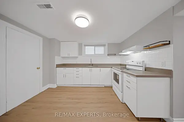 934 Beechwood AVE #Lower, Mississauga, ON L5G 4E2