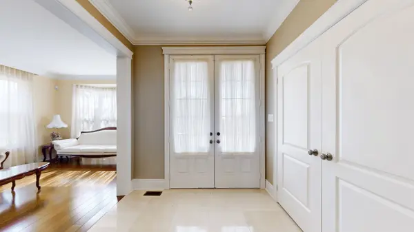 34 Mccandless CT, Caledon, ON L7C 3R6