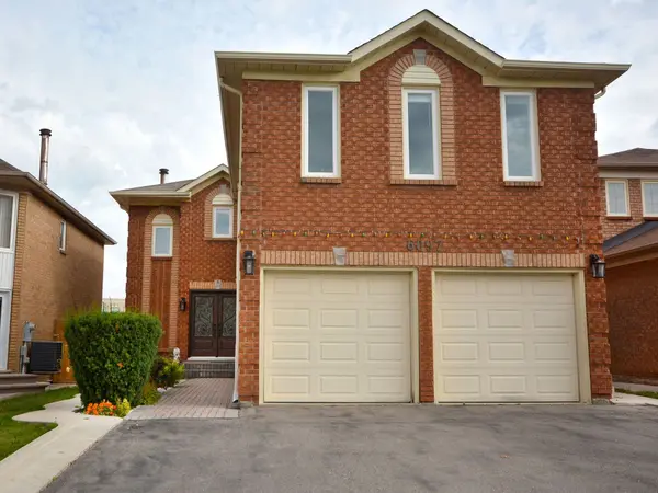 6097 Douguy BLVD #Upper, Mississauga, ON L5V 1B2