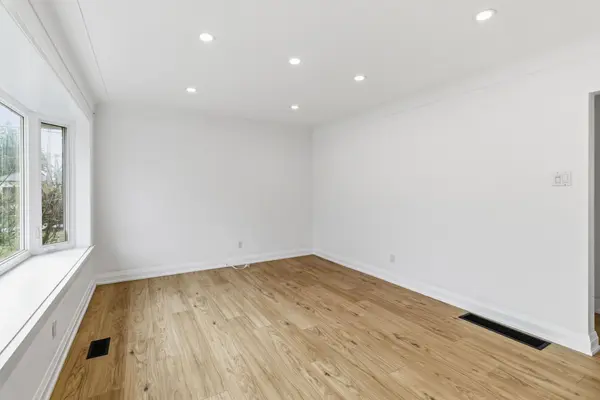 623 WICKENS AVE, Burlington, ON L7T 3T1