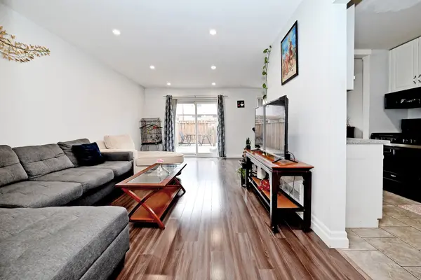 45 Hansen RD N #83, Brampton, ON L6V 3C5