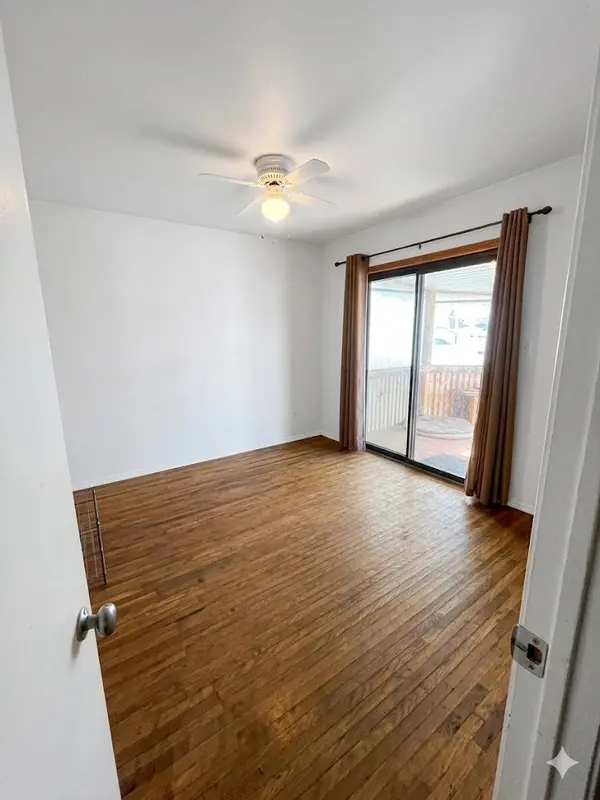 1481 Myron DR W, Mississauga, ON L5E 2N5