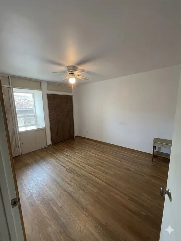 1481 Myron DR W, Mississauga, ON L5E 2N5