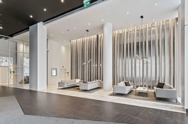 3900 Confederation Pkwy #4408, Mississauga, ON L5B 0M3