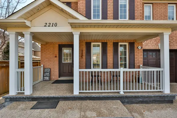 2210 Fairmount DR, Oakville, ON L6M 5J5