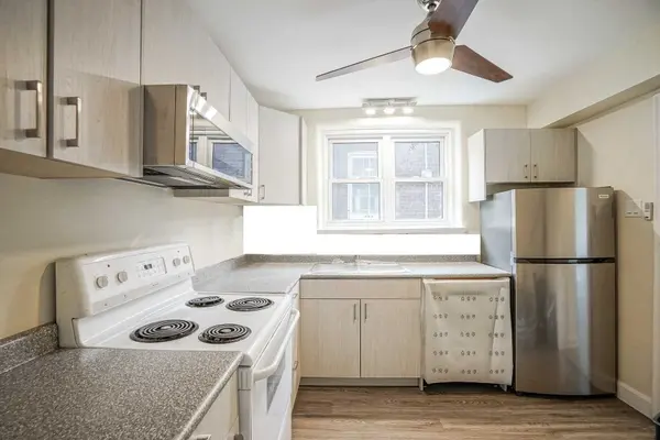 295 Indian GRV E #1, Toronto W02, ON M6P 2H6