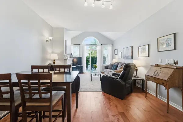 40 Wesleyan CT #16, Hamilton, ON L9G 5C7