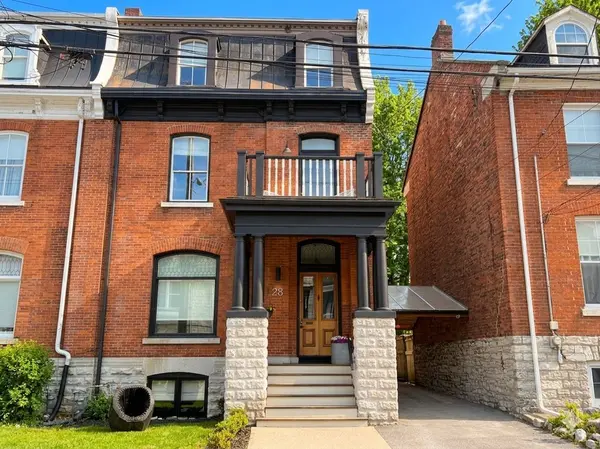 28 Wellington ST, Kingston, ON K7L 3C1