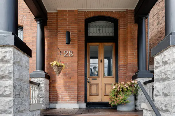 28 Wellington ST, Kingston, ON K7L 3C1