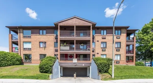 316 Savard AVE #110, Vanier And Kingsview Park, ON K1L 7S2