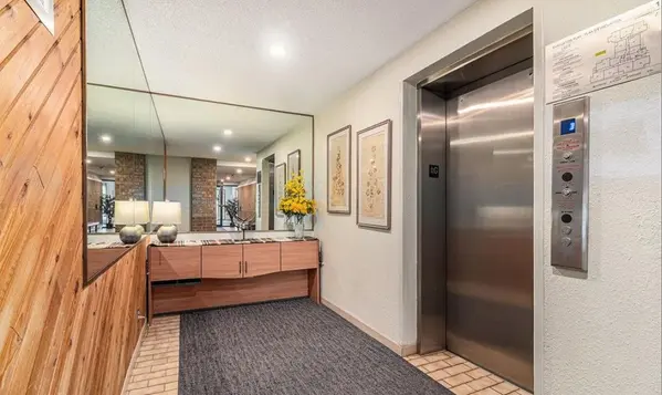 316 Savard AVE #110, Vanier And Kingsview Park, ON K1L 7S2