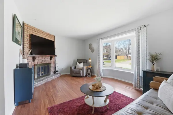 776 Vinette CRES, Orleans - Cumberland And Area, ON K1E 1W9