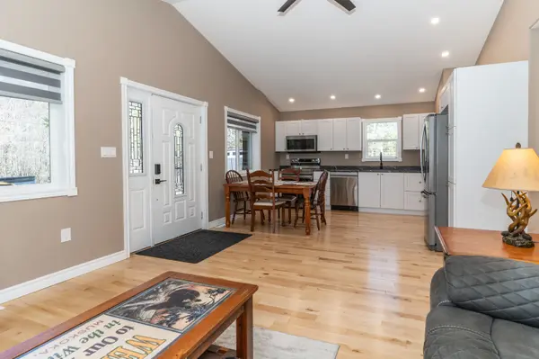 234 Main ST N, Burk's Falls, ON P0A 1C0