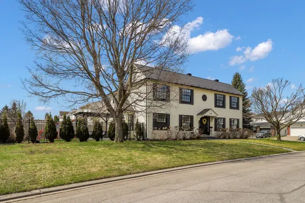 30 Birkett ST, Barrhaven, ON K2J 2V1