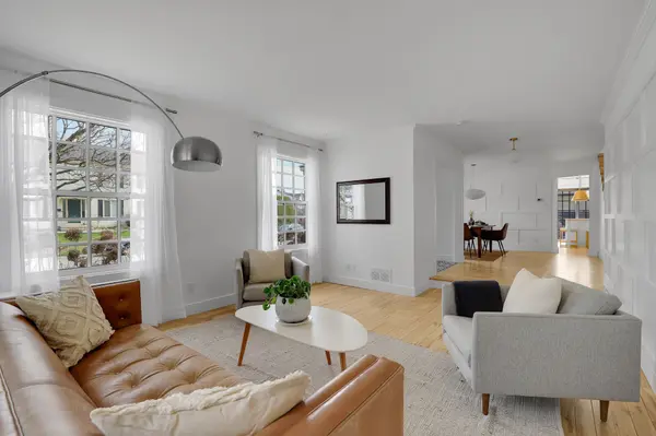 30 Birkett ST, Barrhaven, ON K2J 2V1