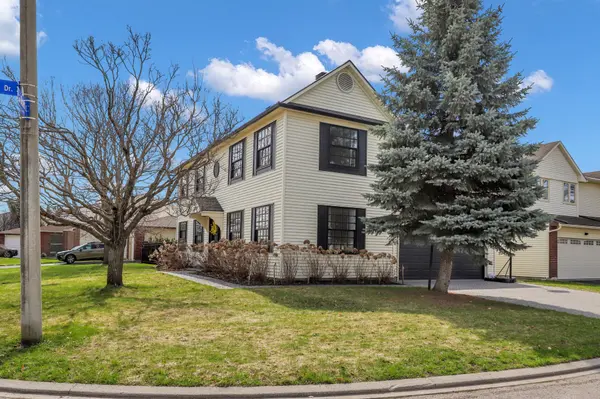 30 Birkett ST, Barrhaven, ON K2J 2V1