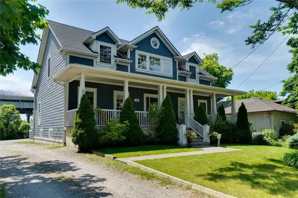 1026 Beach BLVD, Hamilton, ON L8H 6Z4