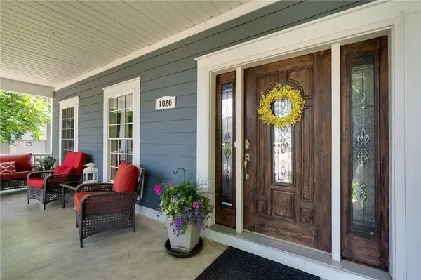 1026 Beach BLVD, Hamilton, ON L8H 6Z4