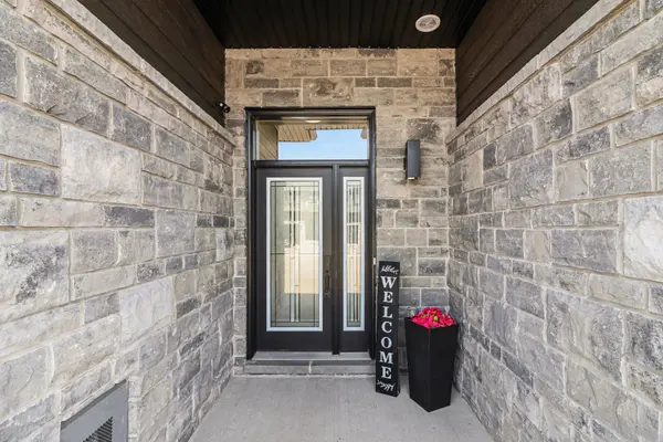 2011 Berne ST, Russell, ON K0A 1W0