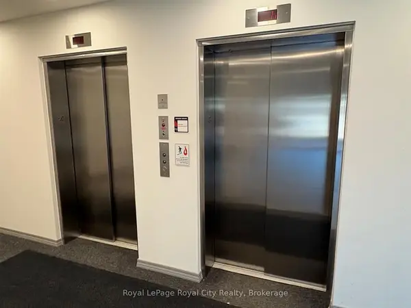 191 Elmira RD S #PH02, Guelph, ON N1K 0E5