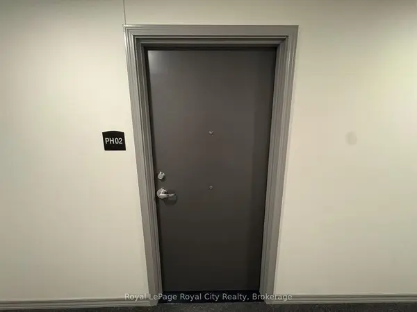 191 Elmira RD S #PH02, Guelph, ON N1K 0E5