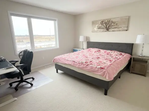 100 Escarpment CRES, Kanata, ON K2T 0L8