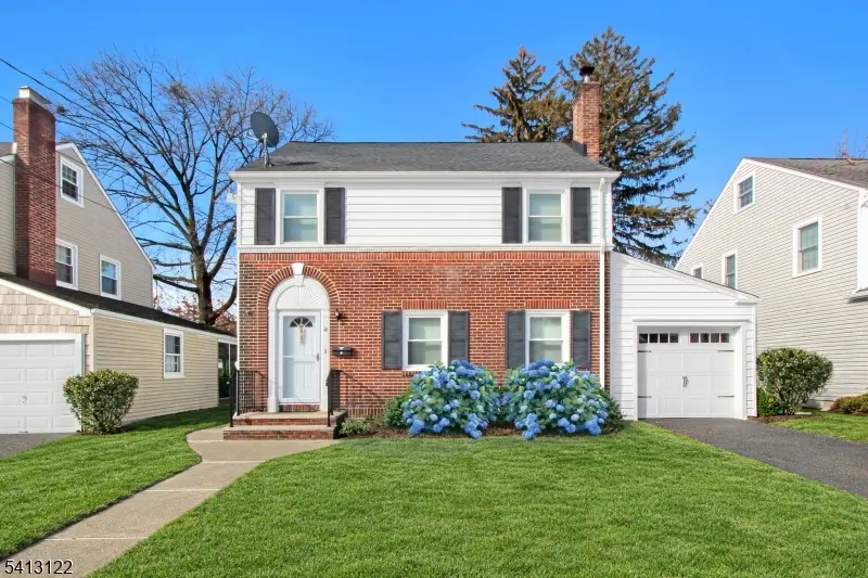 14 Davidson Rd, Bloomfield Twp., NJ 07003