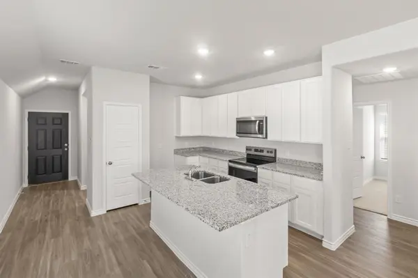 1016 Wind Drift Way, Fort Worth, TX 76131