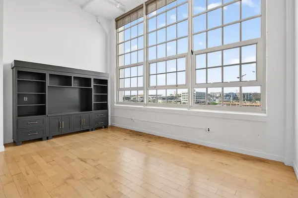 2600 W 7th Street #1727, Fort Worth, TX 76107