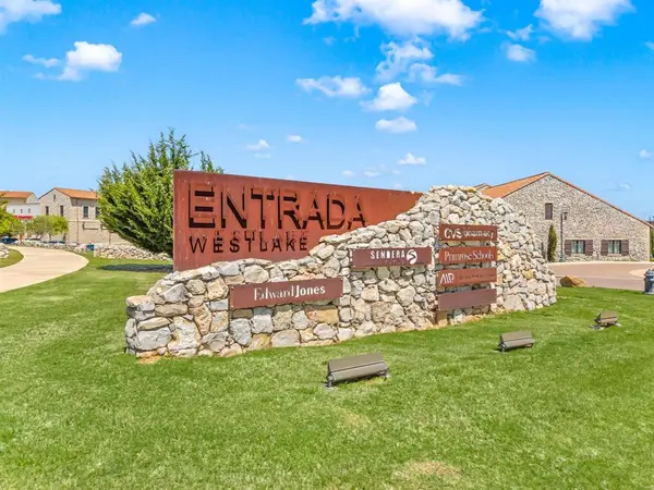 28 Cardona Drive, Westlake, TX 76262