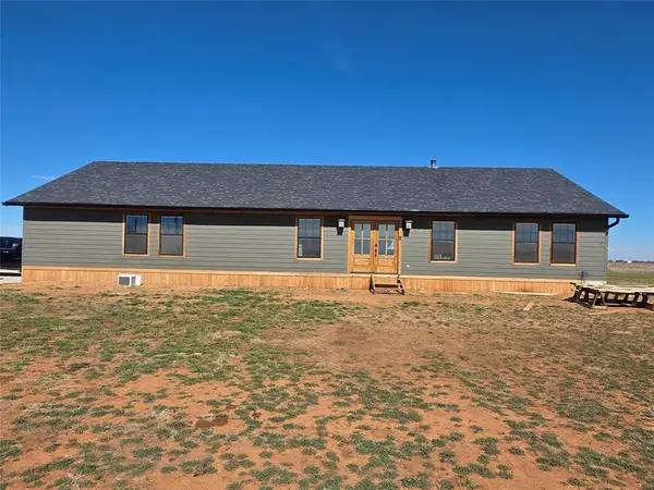 1225 R G Loop, Olney, TX 76374