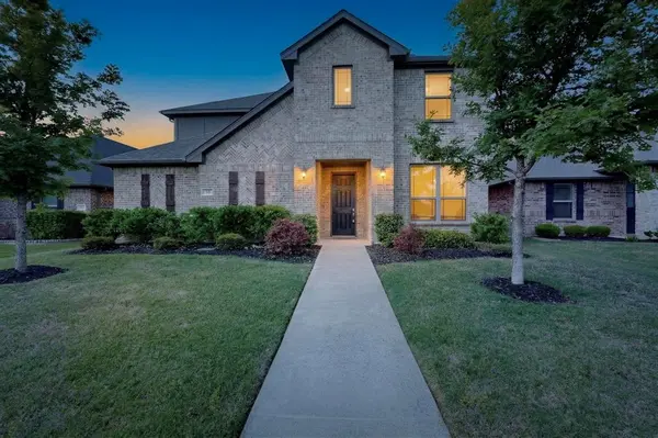 73 River Oaks Boulevard, Waxahachie, TX 75165